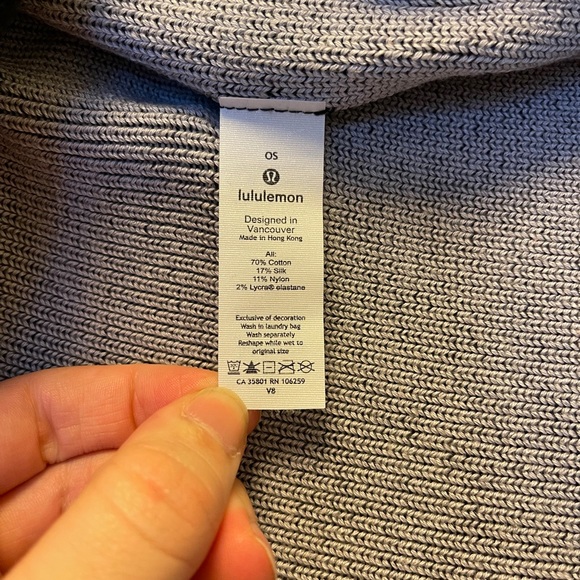 Lululemon reversible wrap - Picture 4 of 6